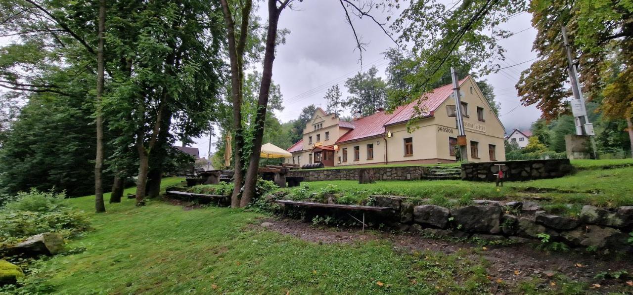 Hostinec U Reky Hotel Ostravice Exterior foto